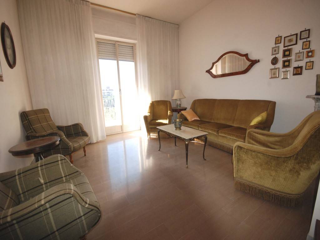 Appartamento a Foggia in Viale Michelangelo, 68 - Foto 5