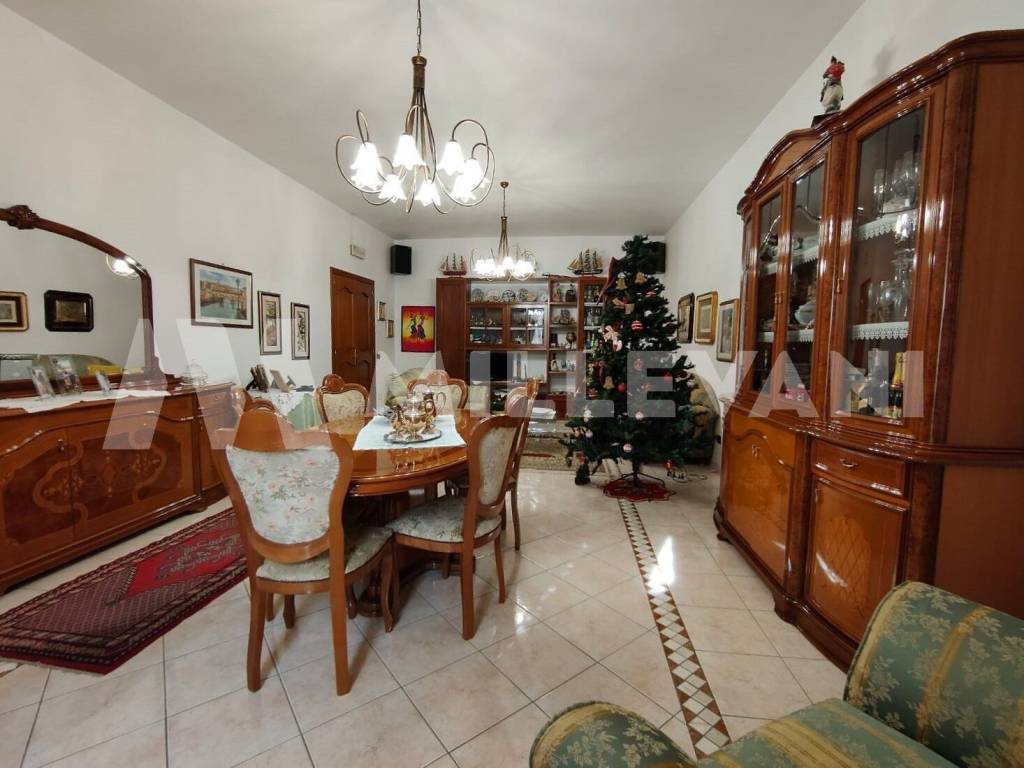 Appartamento a Scicli in Corso Giuseppe Garibaldi, 71 - Foto 4