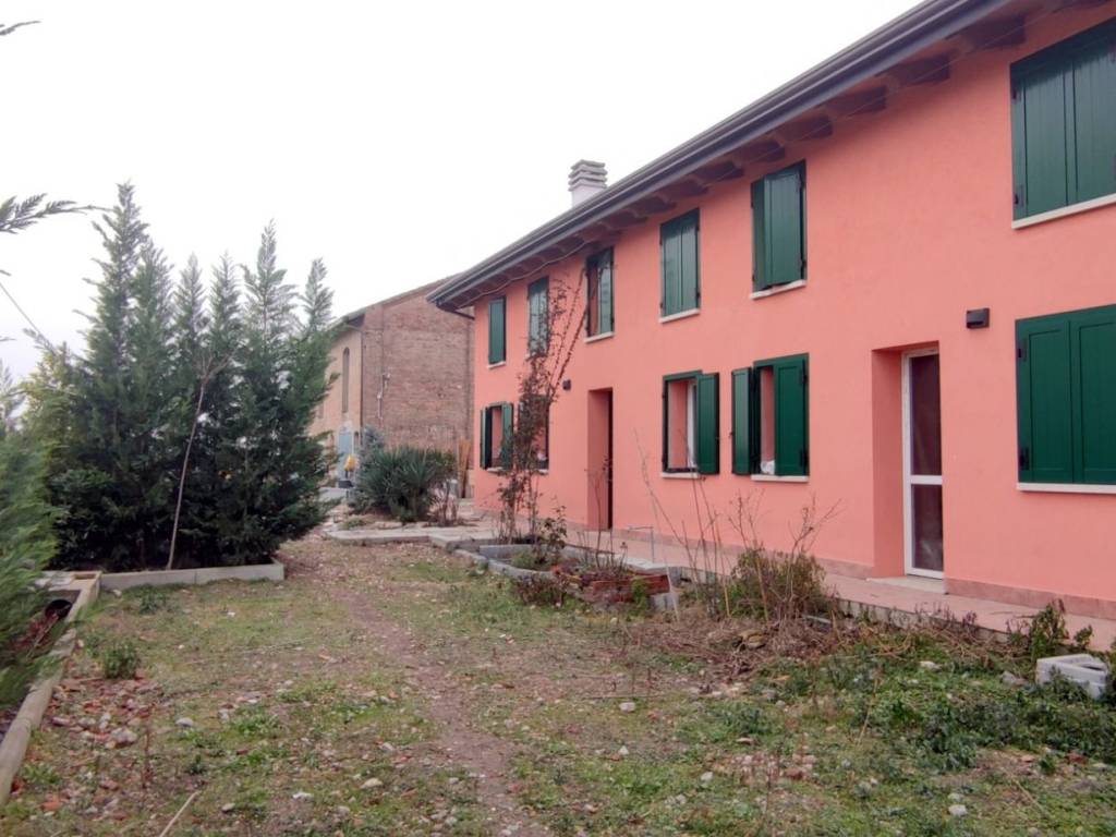 Villa a Ferrara in Via Navigazione, 90 - Foto 2