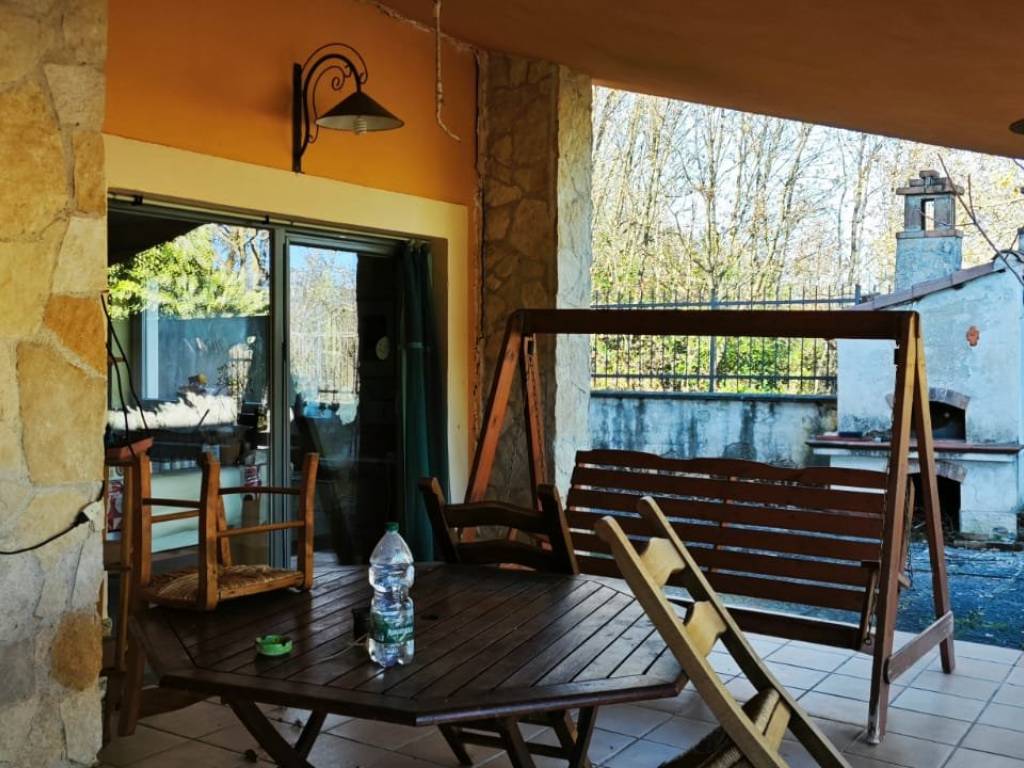 Villa a Santo stefano di rogliano in Via Don Battista Nigro - Foto 2