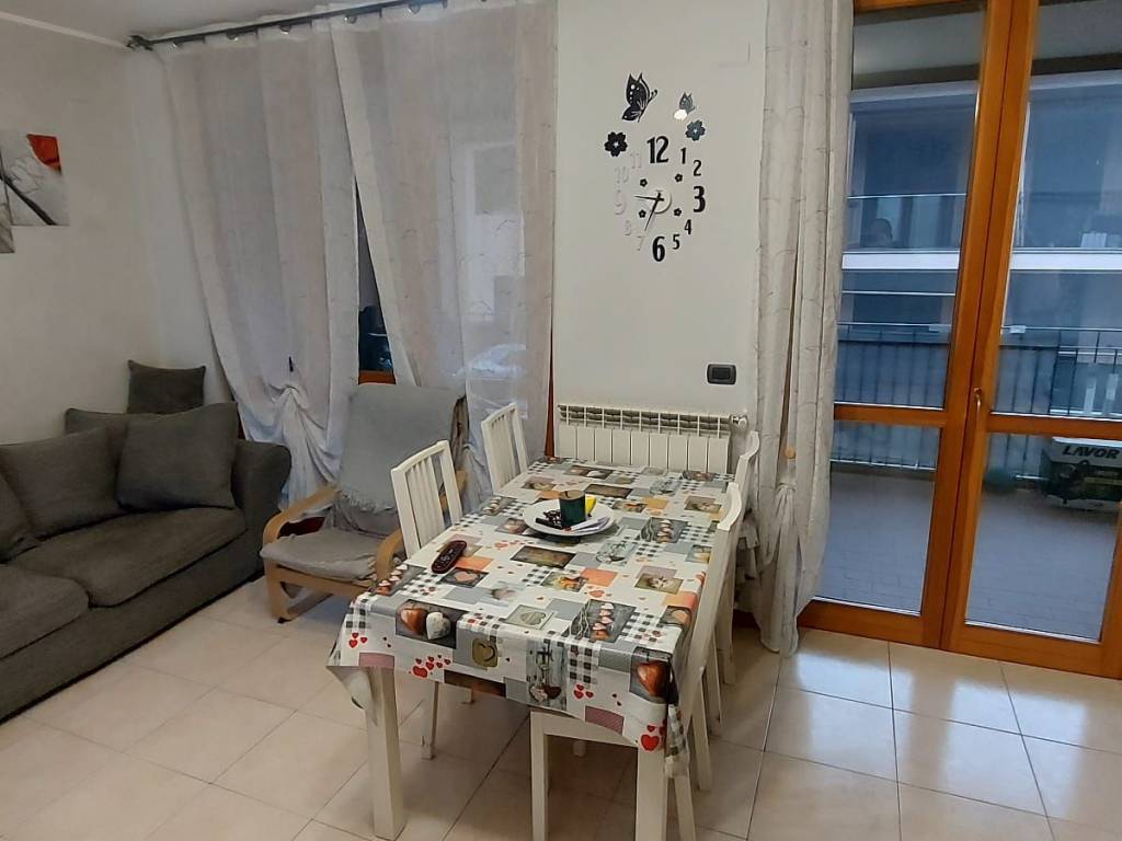 Appartamento a Comazzo in Via Madre Geltrude Comensoli, 3 - Foto 2