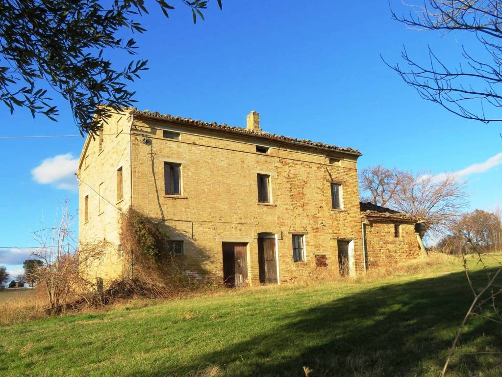 Rustico / casale a Loro piceno in Contrada Fiastra - Foto 3