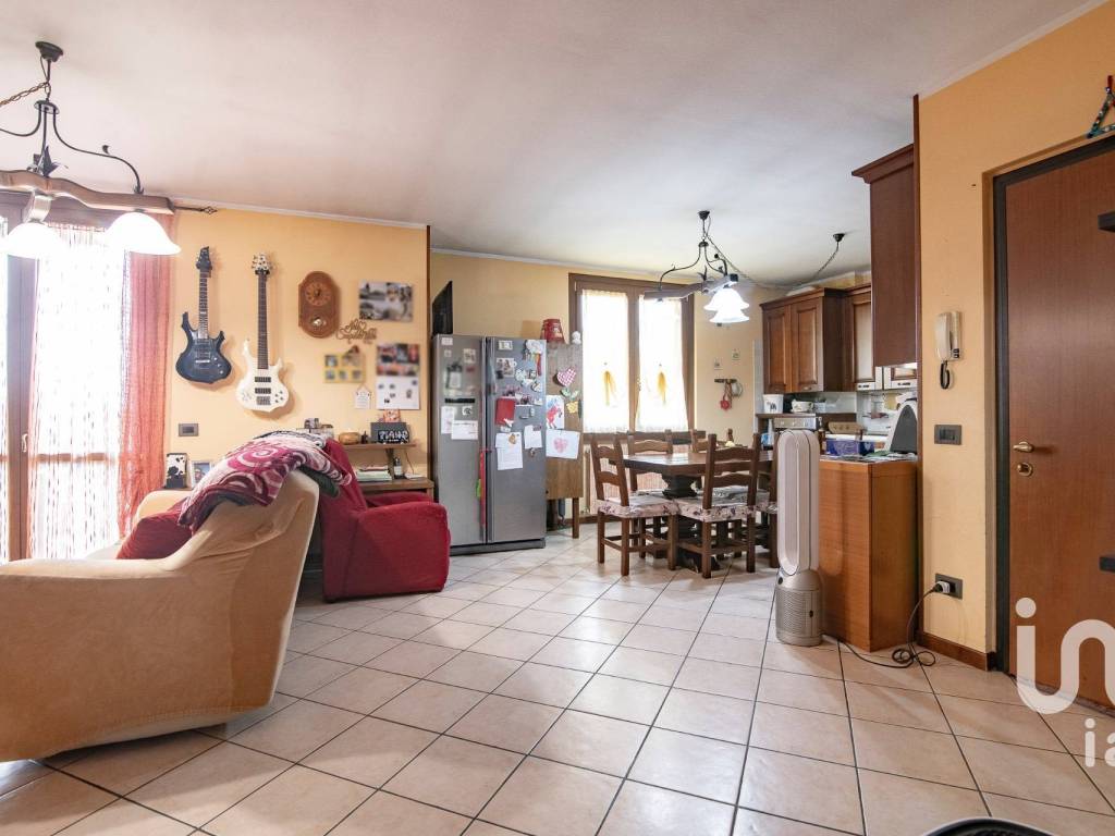 Appartamento a Guardamiglio in Via DANTE - Foto 2