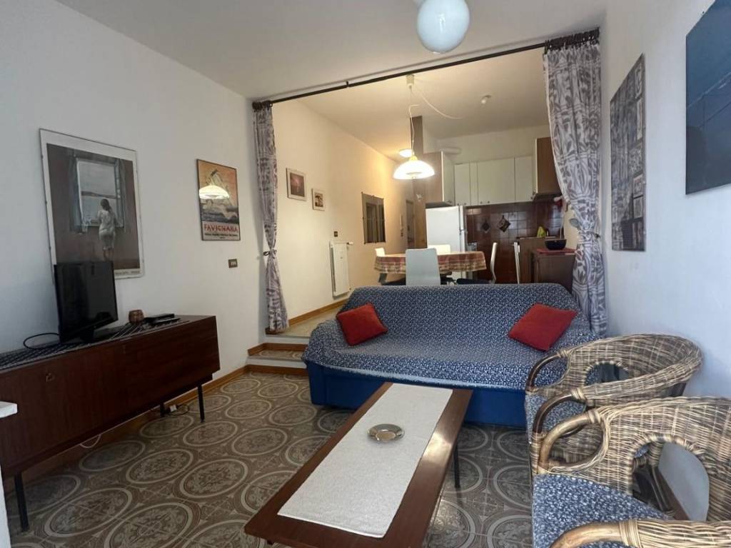 Appartamento a Follonica in Via Alessandro La Marmora, 64 - Foto 5