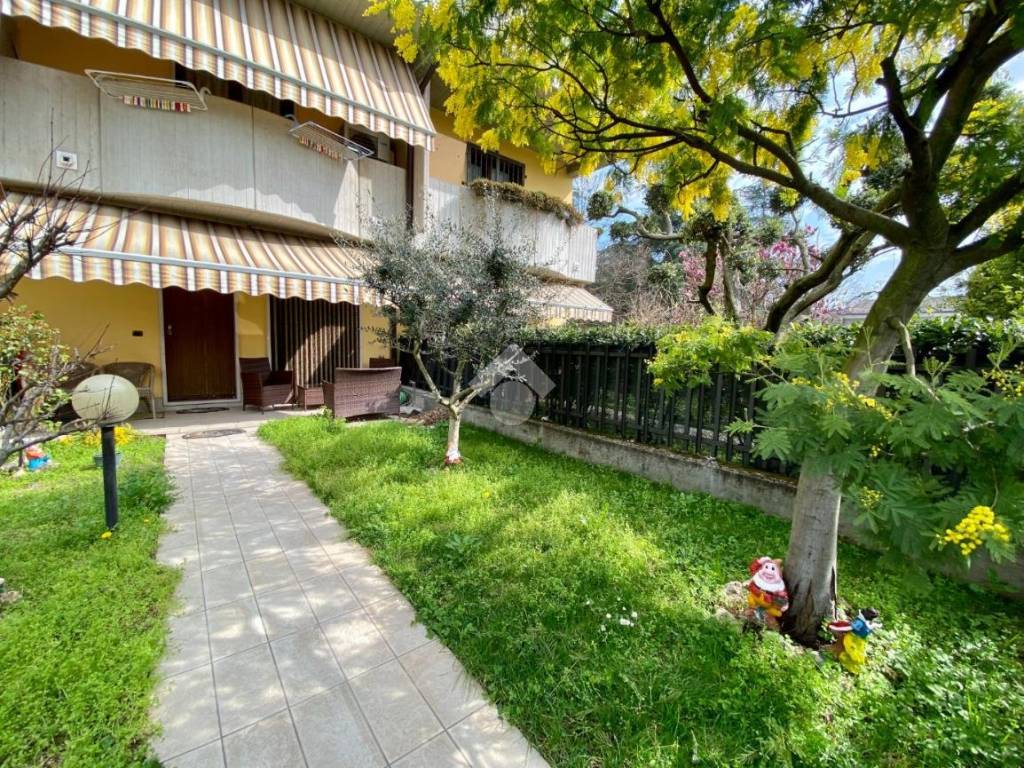 Villetta a schiera a San giovanni lupatoto in Via brodolini, 33 - Foto 3