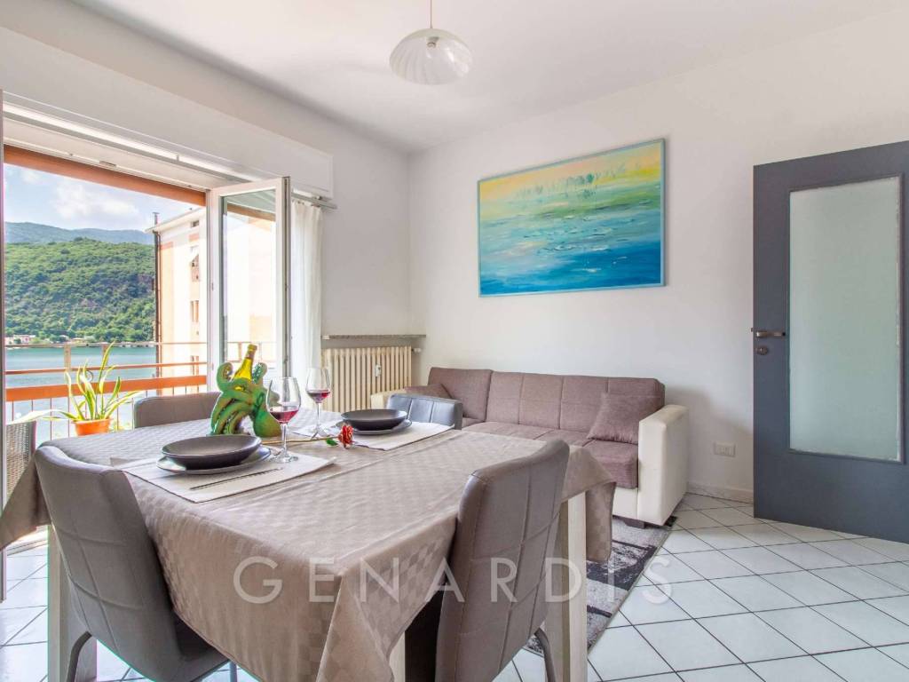 Appartamento a Porto ceresio in Via Roma 30 - Foto 3