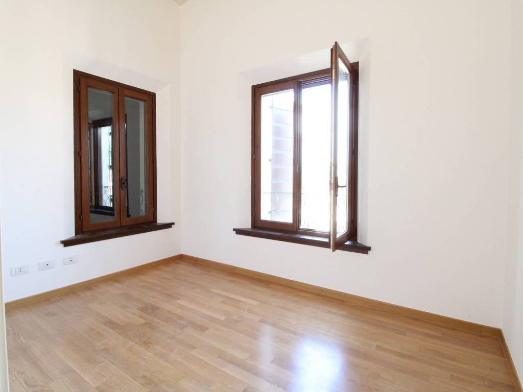Appartamento a Mirandola in Piazzale Don Zeno - Foto 2