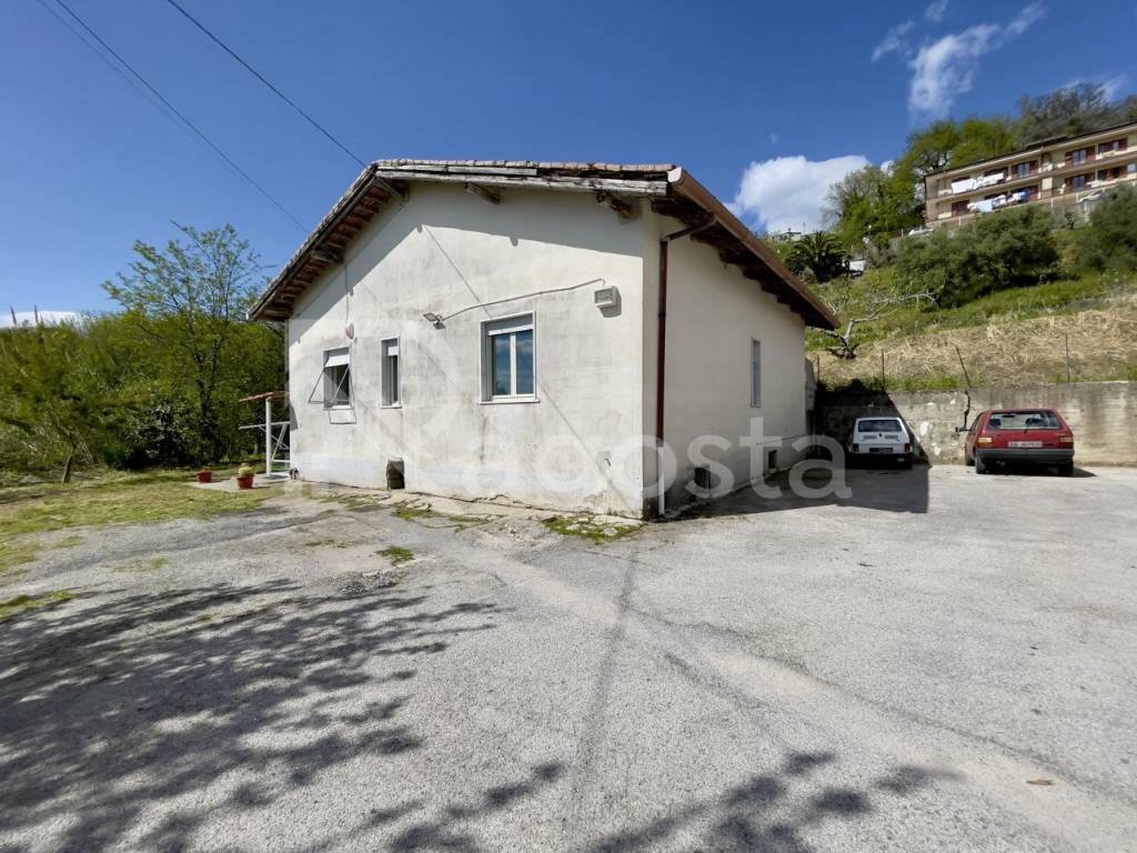 Villa a Salerno in Via Casa Fasulo, 8 - Foto 2