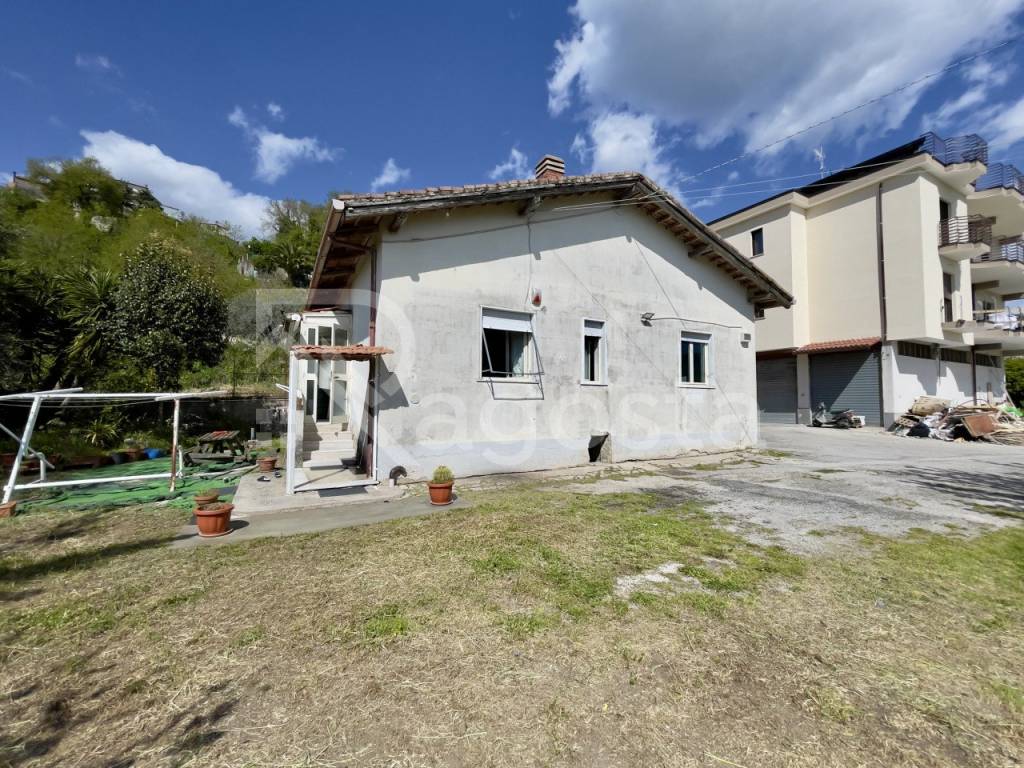 Villa a Salerno in Via Casa Fasulo, 8 - Foto 4