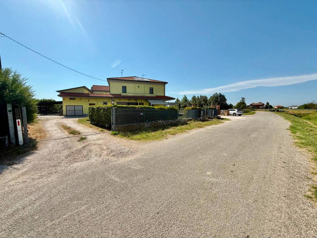 Casa indipendente a Alfonsine in Via Passetto, 106 - Foto 4