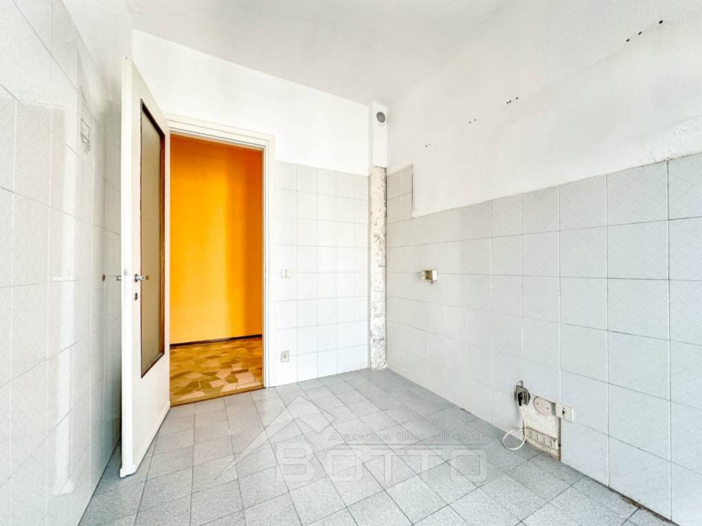 Appartamento a Borgosesia in via XX settembre 33 - Foto 5