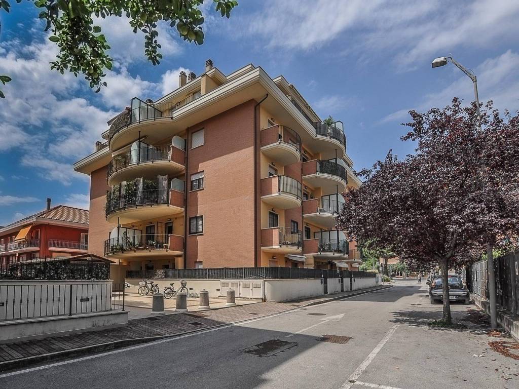 Appartamento a Cupra marittima in Via Don Marcello di Girolami - Foto 3