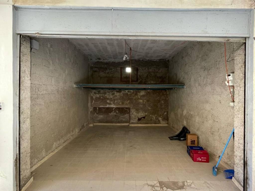 Box / garage a Caserta in Via Sant'Agostino, 27 - Foto 2