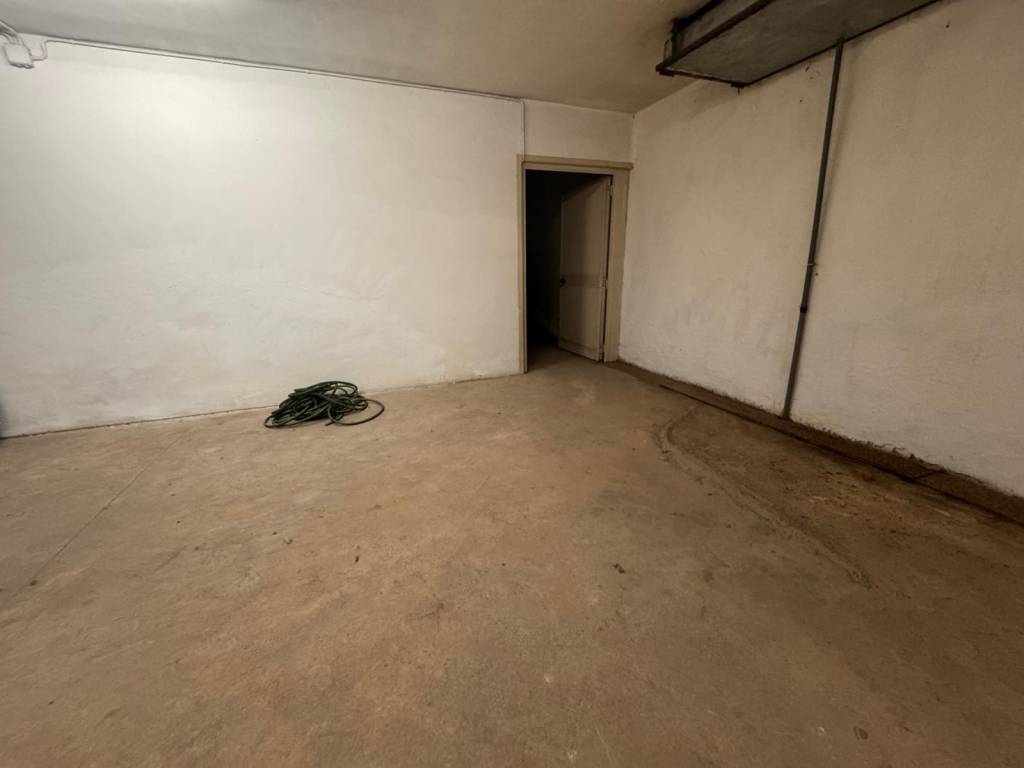Box / garage a Avellino in Via Luigi Fricchione, 3 - Foto 5