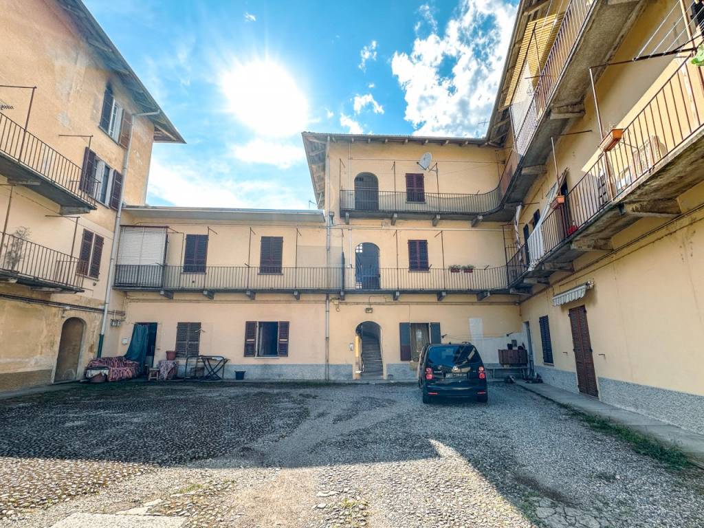 Appartamento a Borgosesia in VIA DELLE FONTANE 70 - Foto 2