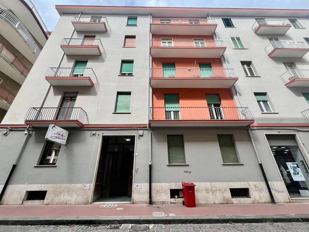 Appartamento a Avellino in Via Dante Alighieri - Foto 2