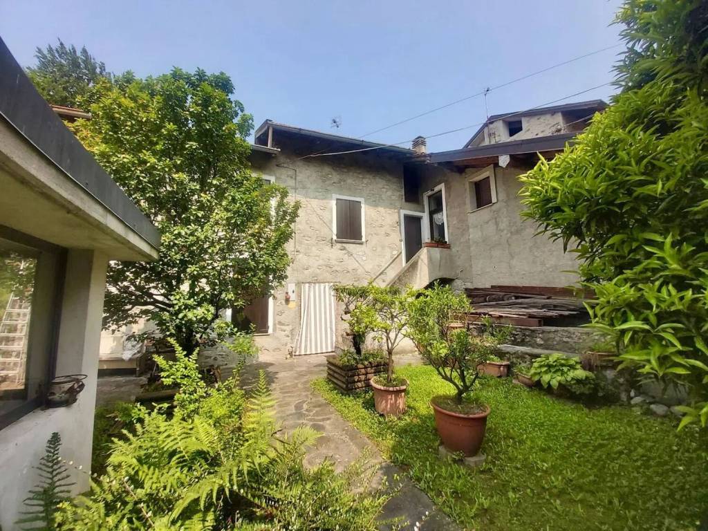 Villa a Gravedona ed uniti in Via Guasto, 4 - Foto 4