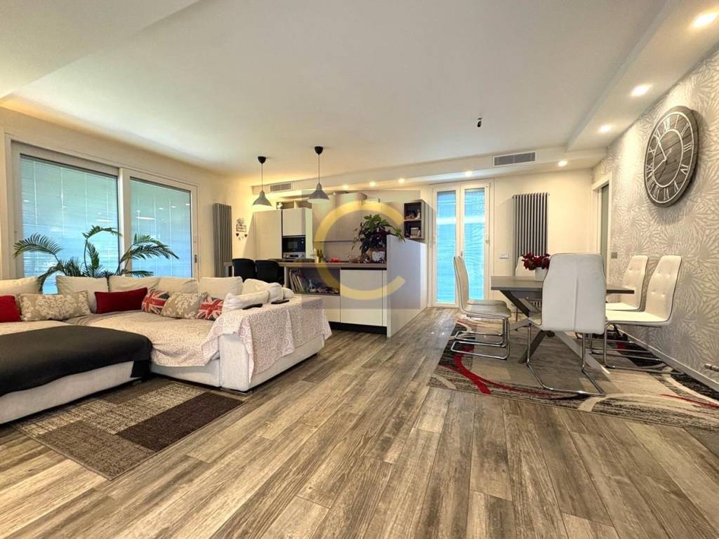Villa a Oltrona di san mamette in Via Roma - Foto 3