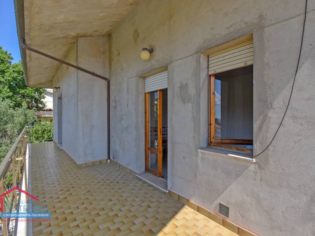 Appartamento a Recanati in Via Beato Girolamo Gherarducci, 35 - Foto 3