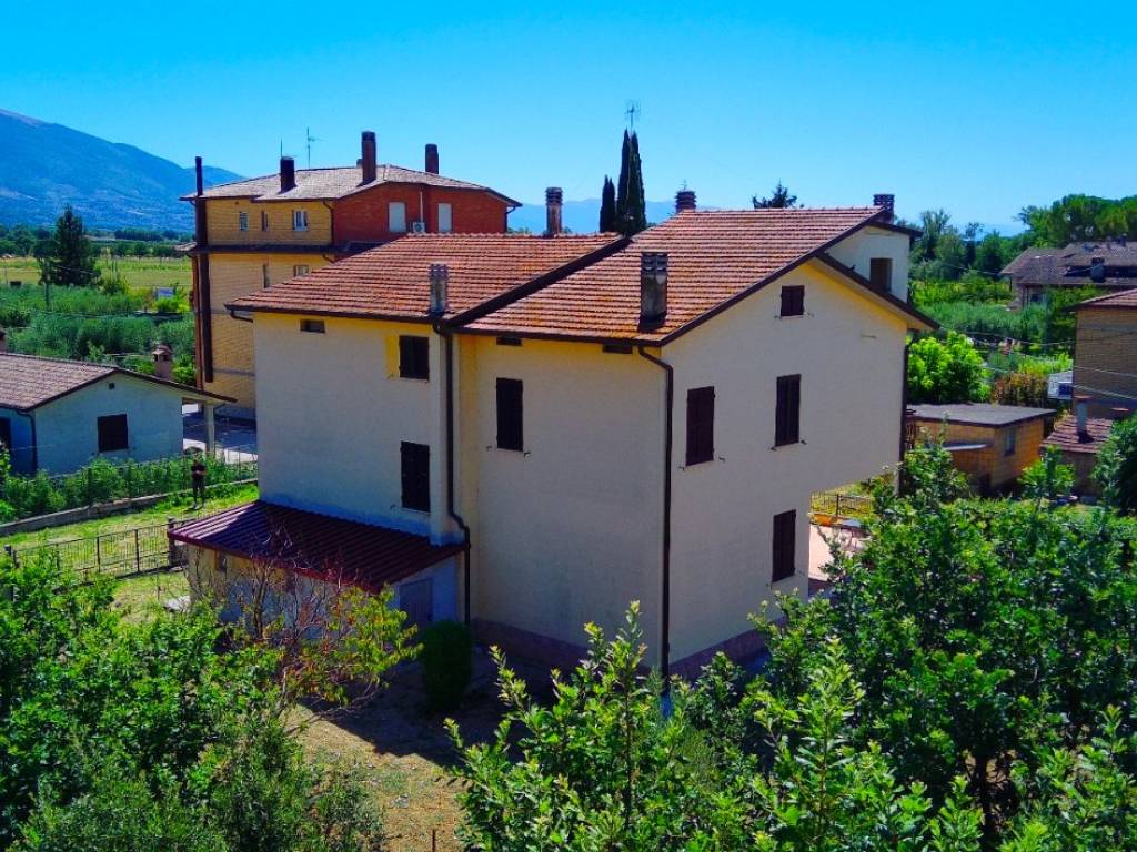 Villa a Bastia umbra in Via Campiglione - Foto 5