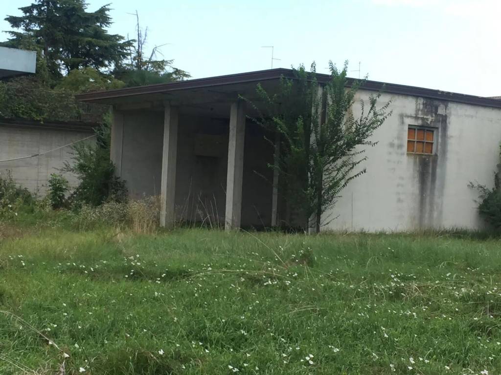 Terreno a Zoppola in Via Montello S.N.C. - Foto 2