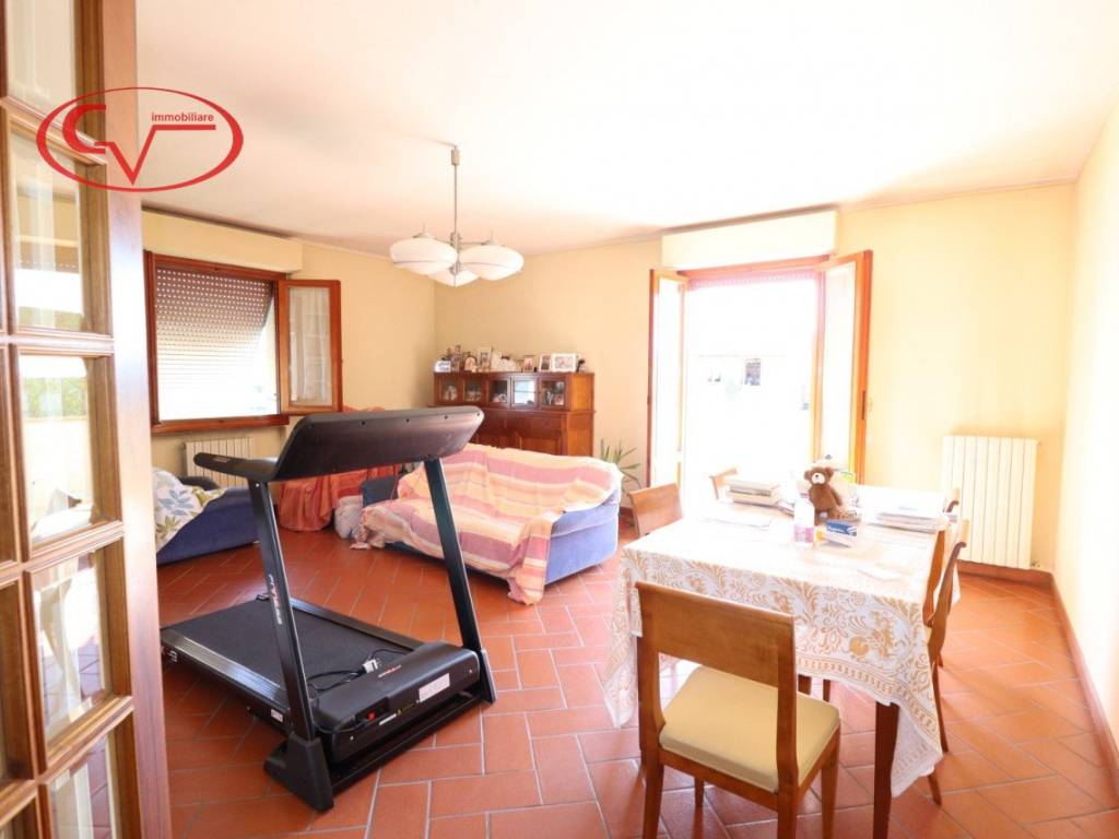 Appartamento a Montevarchi in Piazza di Levanella - Foto 4