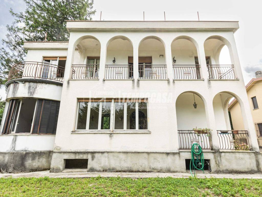 Villa a Oggiono in Via per Galbiate - Foto 4