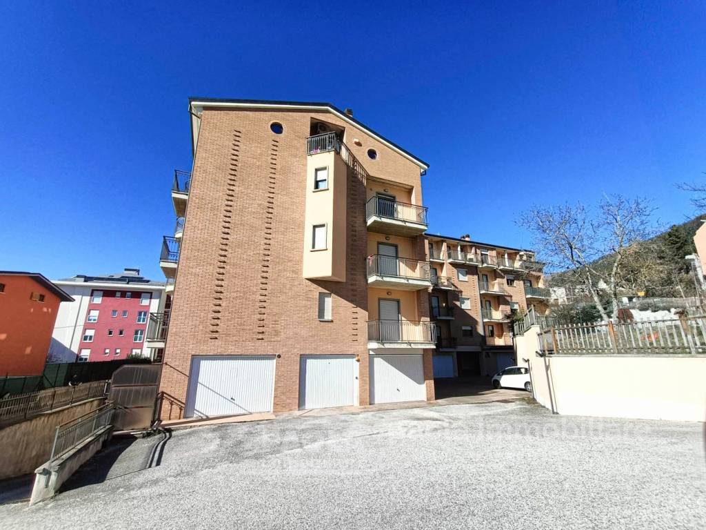 Appartamento a L'aquila in Via Antica Arischia - Foto 3