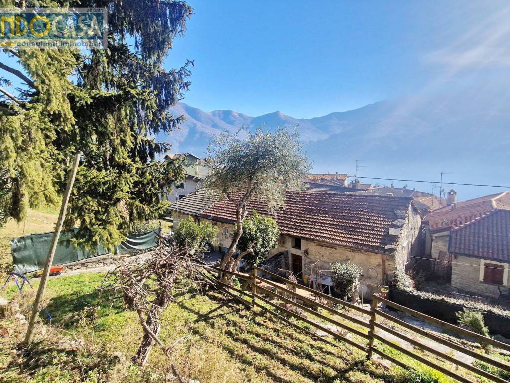 Casa indipendente a Carate urio in via mazzaina, 16 - Foto 4
