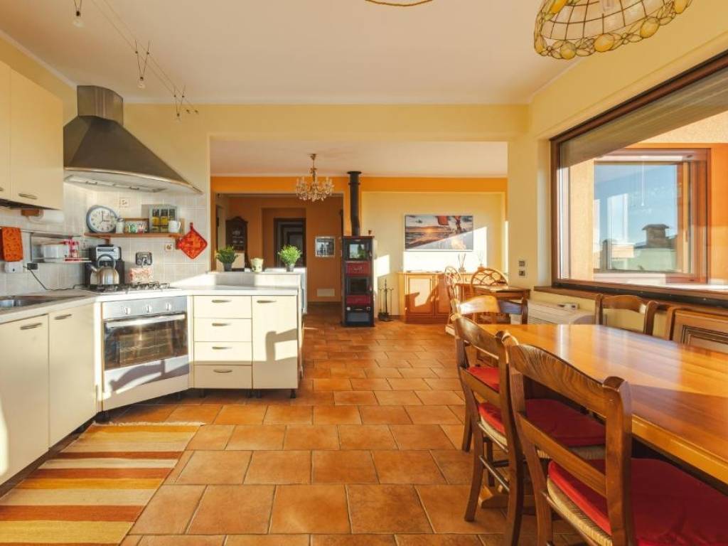Appartamento a Trieste in Via Ulderico Moro - Foto 2