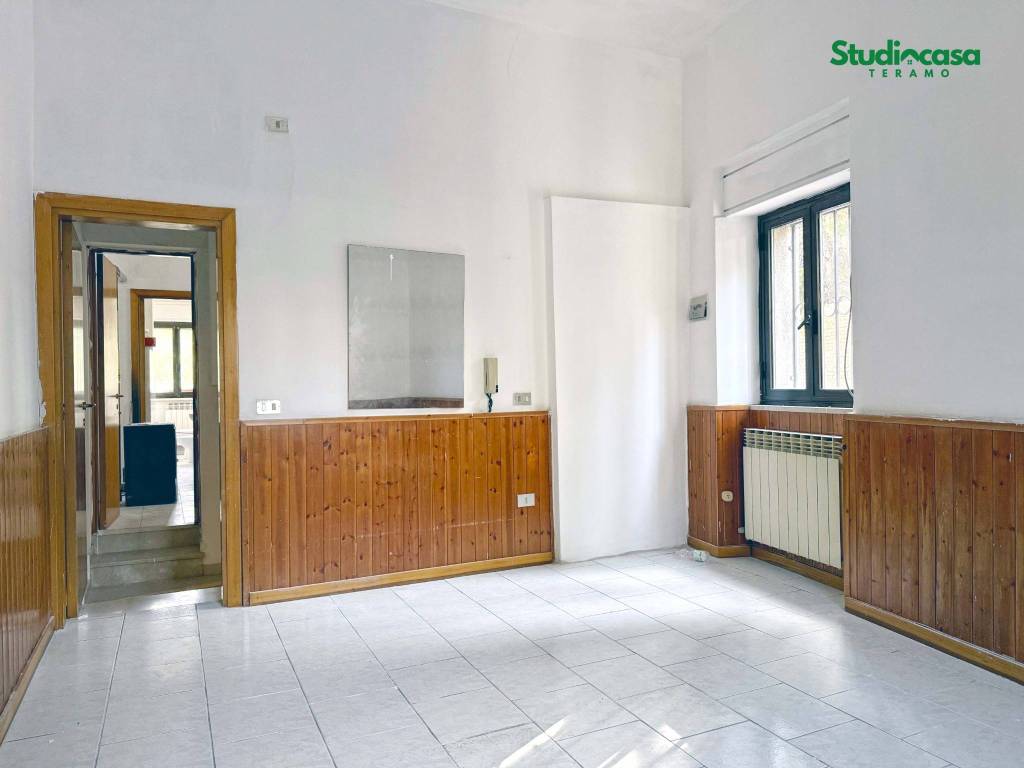 Appartamento a Teramo in Piazza della Palestra - Foto 3