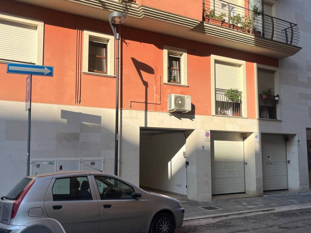 Box / garage a Pescara in Via Carlo Poerio, 46 - Foto 5