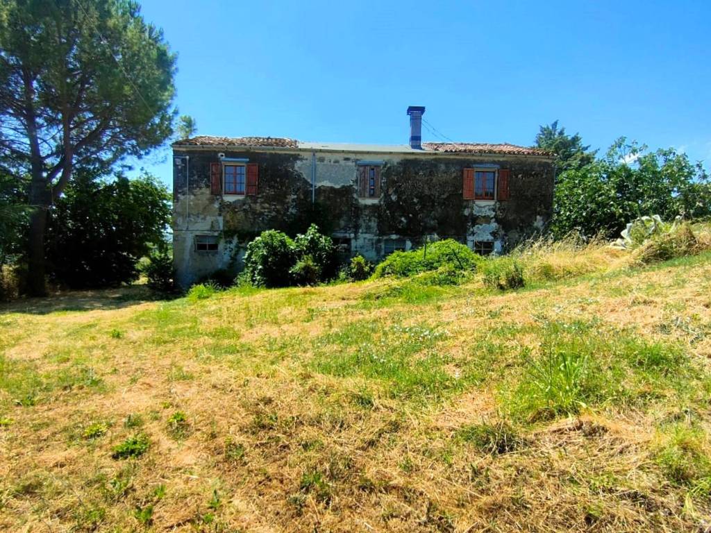 Rustico / casale a Bellante in Via Chiareto Ovest, 21 - Foto 5
