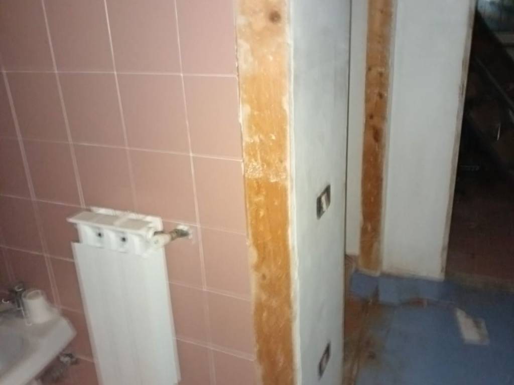 Palazzo / stabile a Sellia marina in Viale delle Mimose, 53 - Foto 3