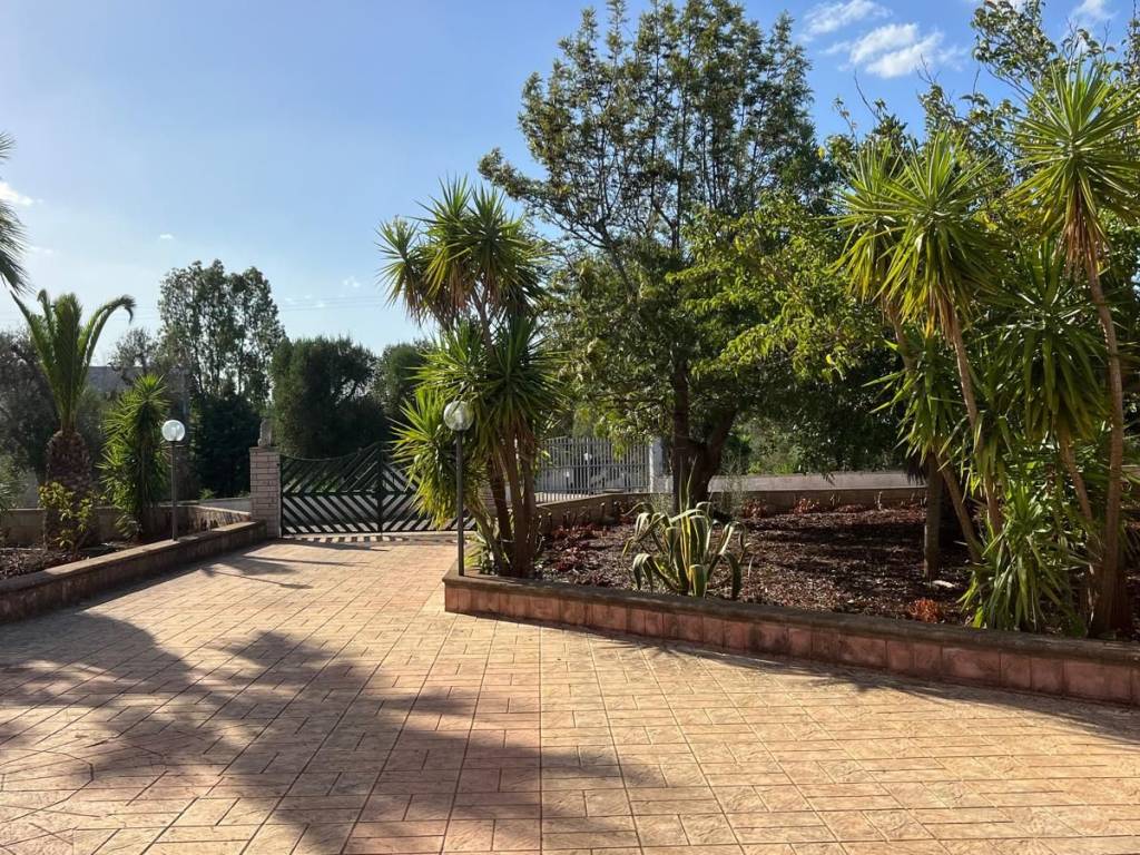 Villa a Ceglie messapica in SS581 - Foto 5