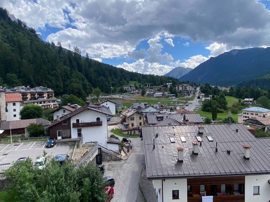 Appartamento a Borca di cadore in Strada Statale di Alemagna - Foto 2