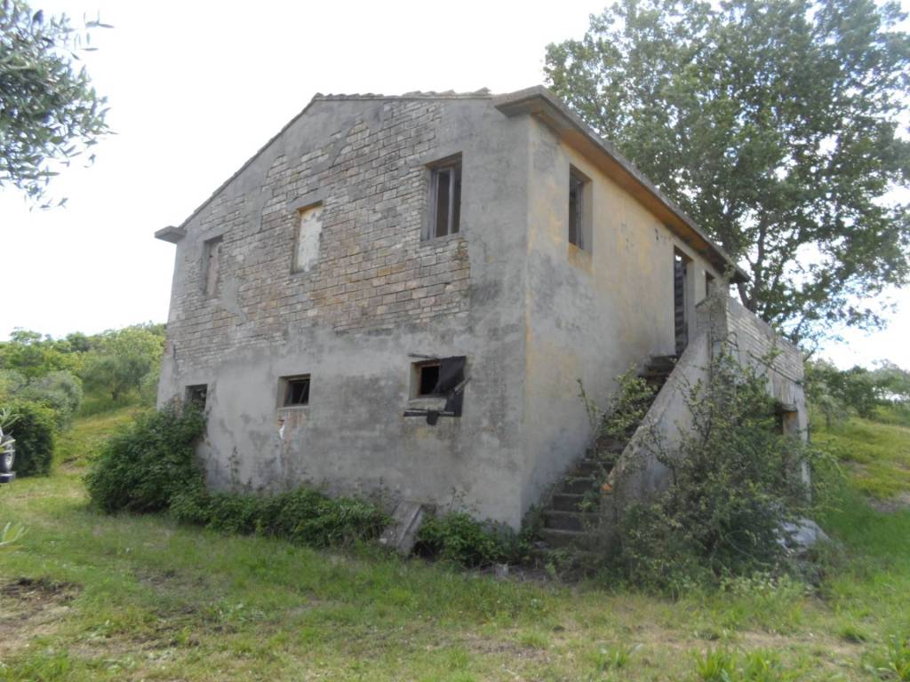 Rustico / casale a Carassai in Via Menocchia - Foto 3