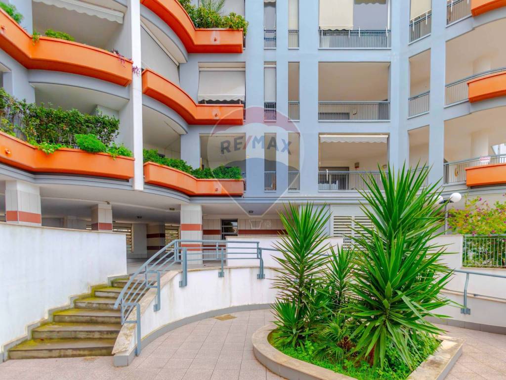 Appartamento a Barletta in Via Ammiragli Ferdinando e Mario Casardi, 37 - Foto 2