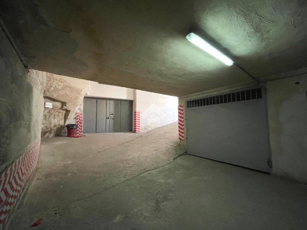 Box / garage a Canosa di puglia in Via Arturo Toscanini, 6 - Foto 5