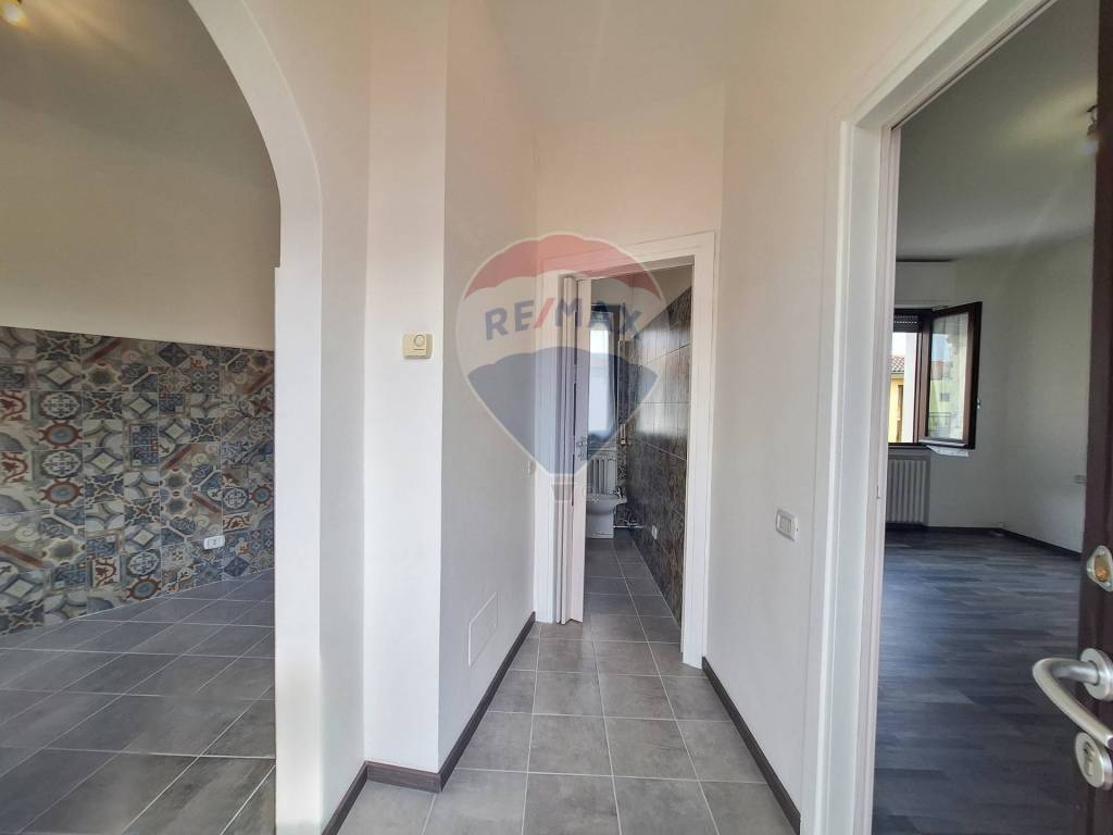Casa indipendente a Tradate in VIA BIANCHI GIACOMO, 43 - Foto 4