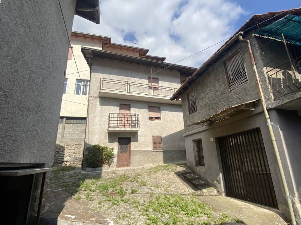 Casa indipendente a Malonno in VIA CORTIVI, 8 - Foto 2