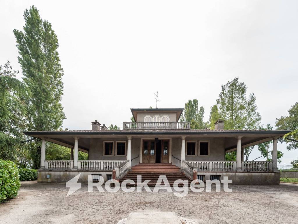 Villa a Borgo veneto in Via Dossi, 26 - Foto 2