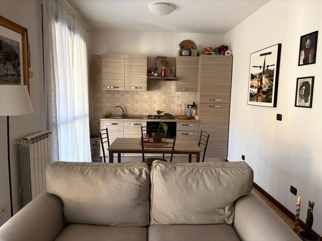 Appartamento a Bregnano in Via Alfonso La Marmora - Foto 3