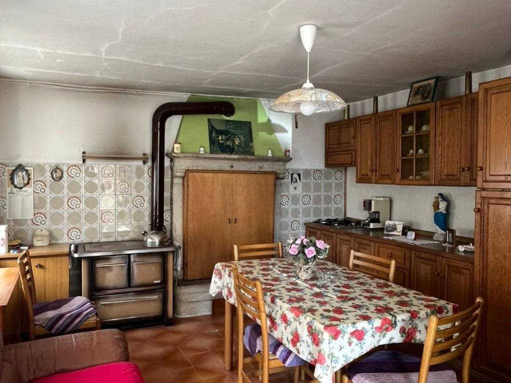 Casa indipendente a Recoaro terme in Contrada Rive, 9 - Foto 2