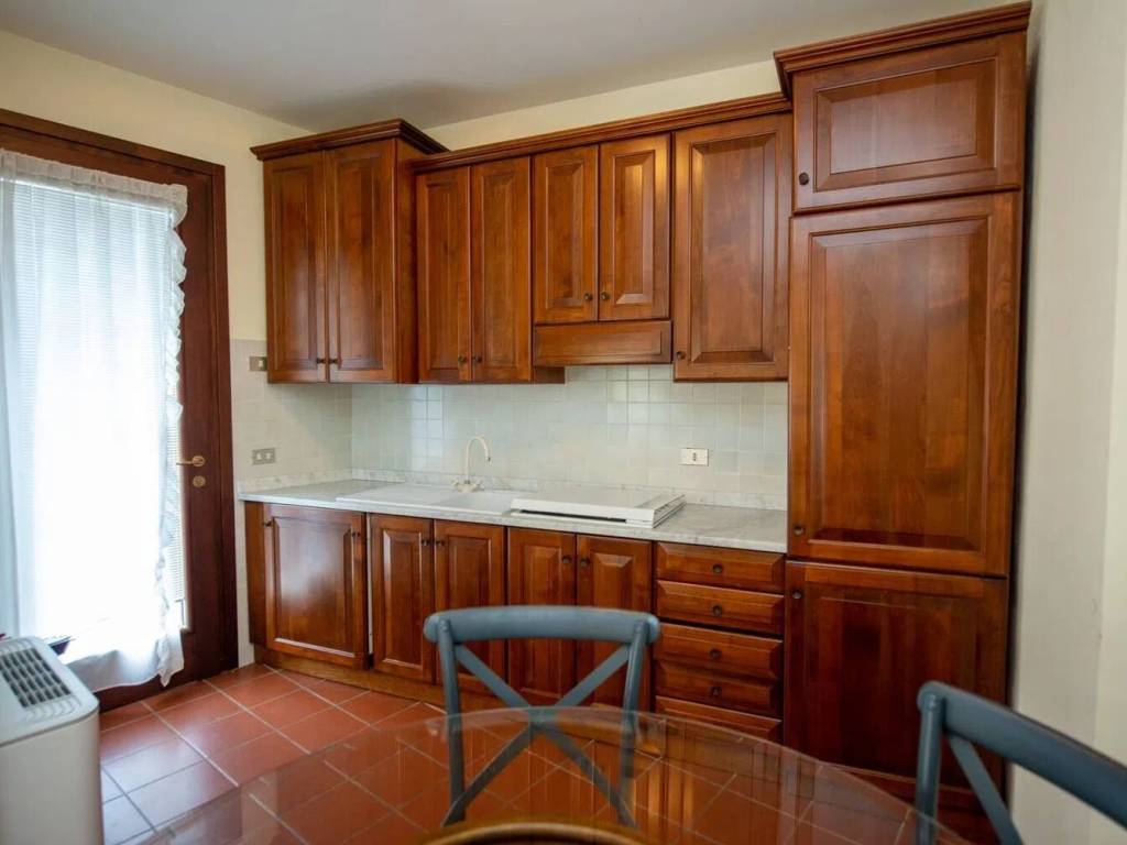 Villa a Torri del benaco in Via Gardesana, 56 - Foto 4