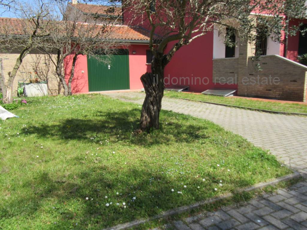 Villa a Selvazzano dentro in Via Cristoforo Colombo, 13 - Foto 2