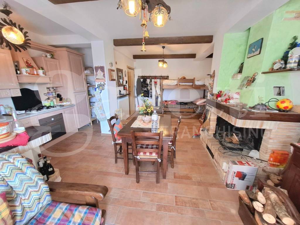 Appartamento a Rocca di cambio in Via Sicinto, snc - Foto 5