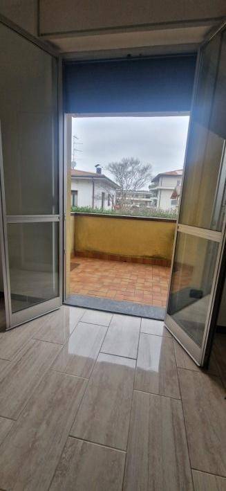 Appartamento a Cardano al campo in Via Ruberto, 37 - Foto 2