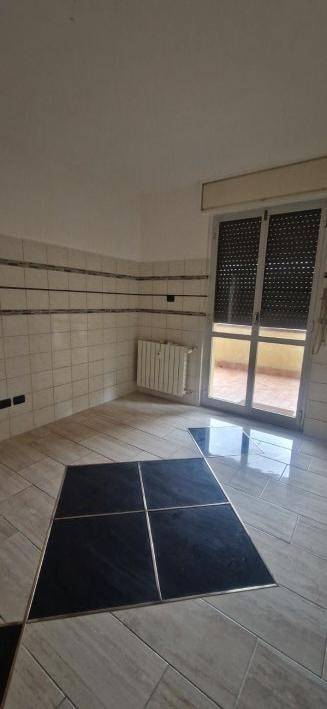 Appartamento a Cardano al campo in Via Ruberto, 37 - Foto 4