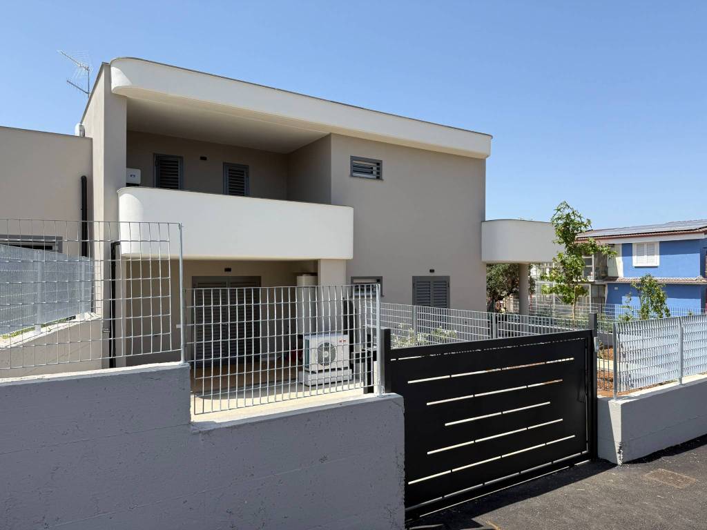Villa a Aprilia in Via Molveno, 14 - Foto 2
